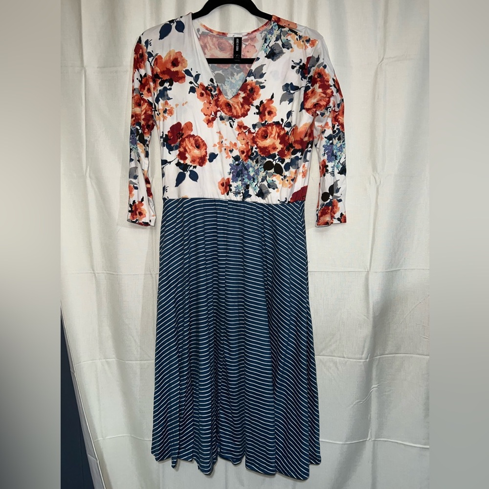 Agnes & Dora midi dress with pockets